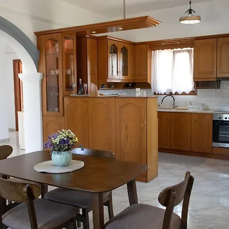 Debbie's With Sunset Casa vacanze Lakkíon