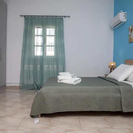 Debbie's With Sunset * Lakkíon