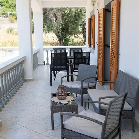 Feriehus Debbie's With Sunset