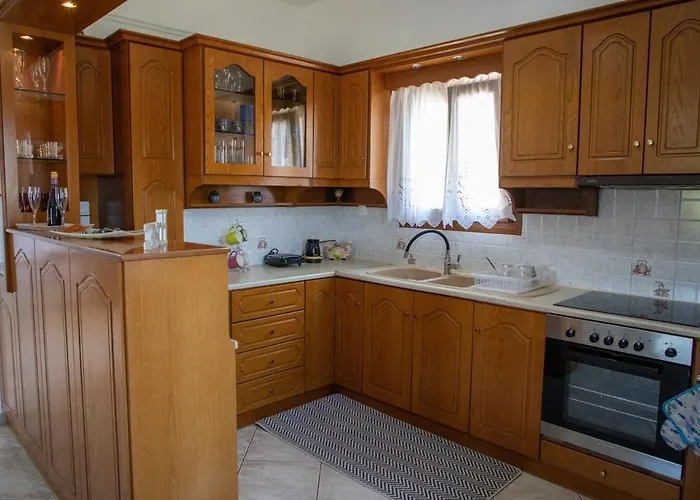 Debbie's With Sunset Lakkíon