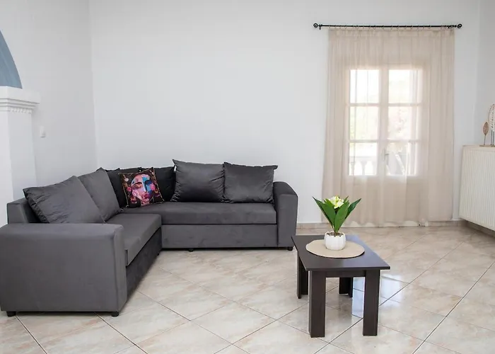 Debbie's With Sunset Lakkíon