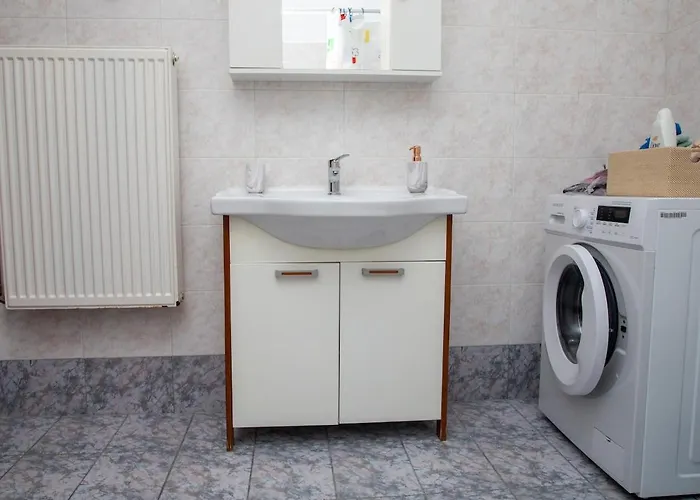 Debbie's With Sunset Tatil Evi