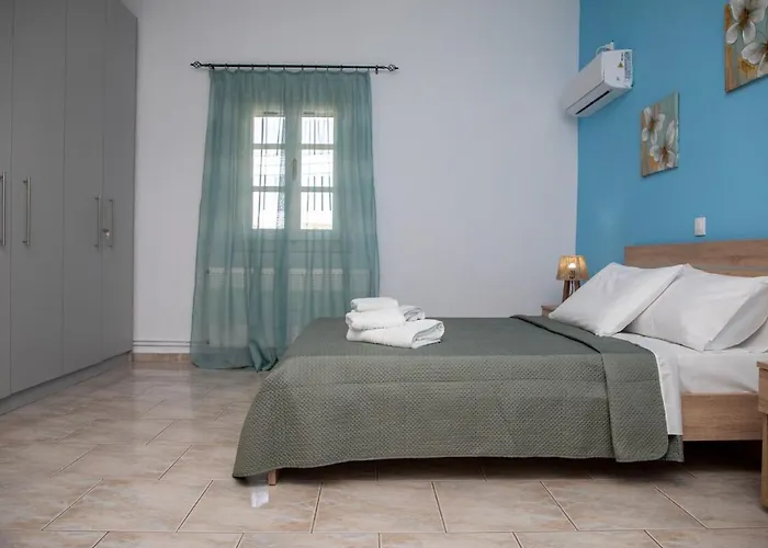 Debbie's With Sunset * Lakkíon