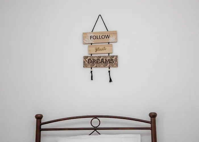 Debbie's With Sunset Tatil Evi